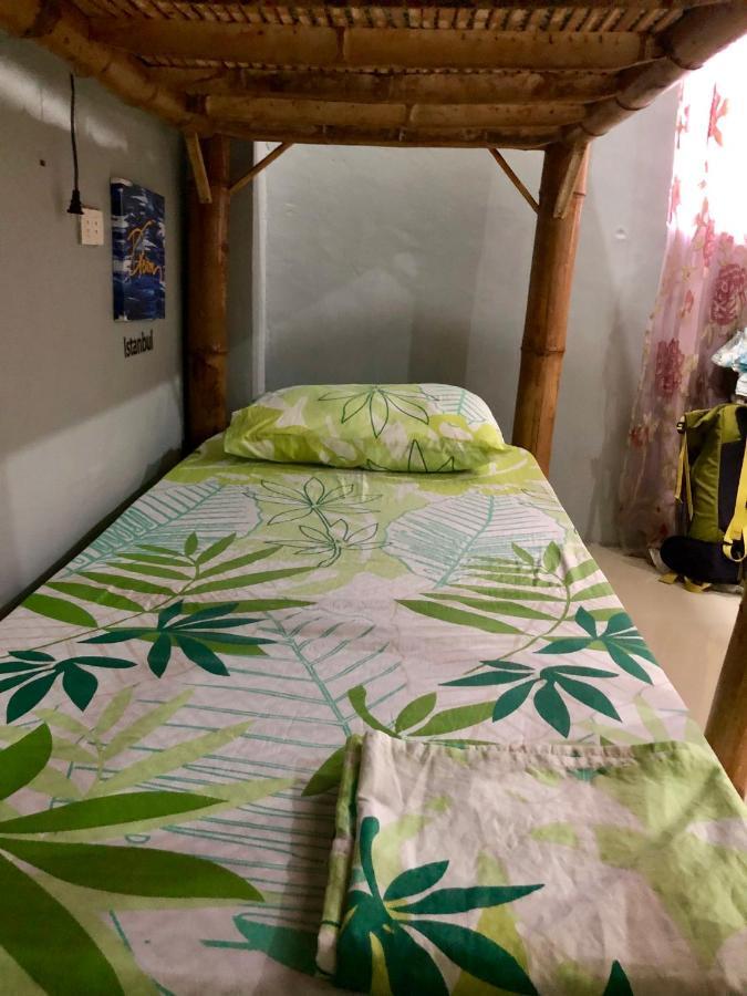 Lionfish Backpackers Malapascua (Adults Only) Hostel Exterior photo